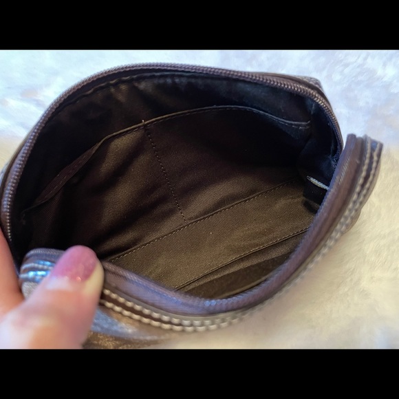 NWT Cosmetics Bag - Picture 3 of 3